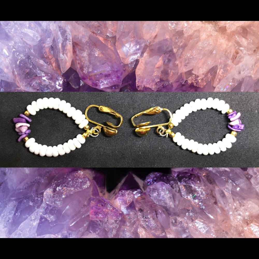 Vintage wampum shell beaded hoop clip on earrings - Picture 3 of 11